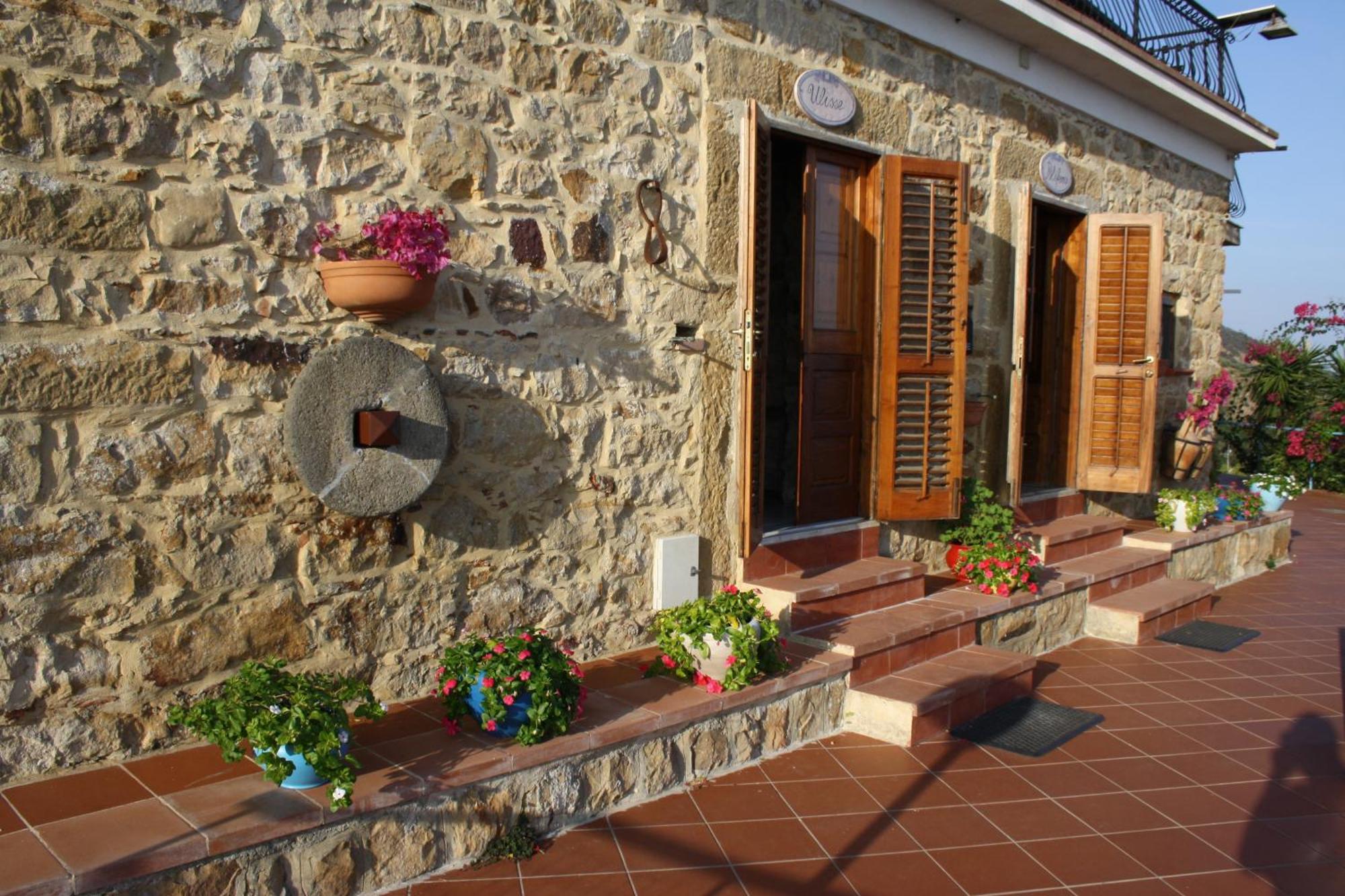 Camere & Case Vacanze Lo Scoglio Castel di Tusa Exteriér fotografie