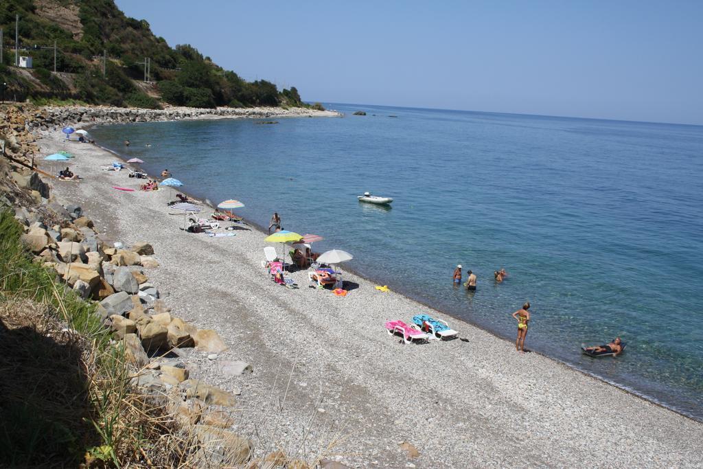 Camere & Case Vacanze Lo Scoglio Castel di Tusa Exteriér fotografie