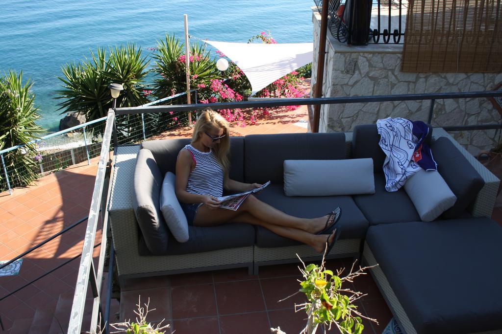 Camere & Case Vacanze Lo Scoglio Castel di Tusa Exteriér fotografie