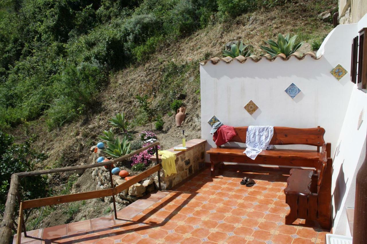 Camere & Case Vacanze Lo Scoglio Castel di Tusa Exteriér fotografie